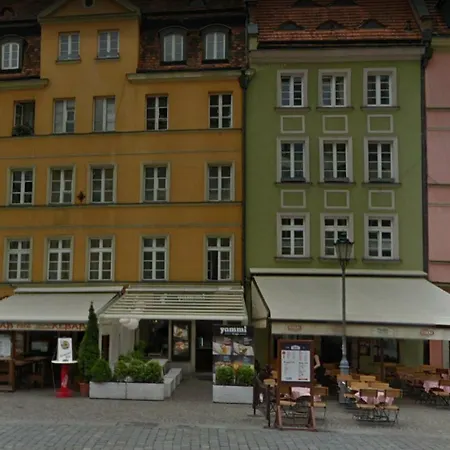 Apartment Rynek Ratusz - Self Check-In - Vat Invoice - View On The Market Sqr